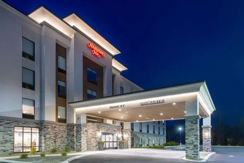 Hampton Inn Monticello - Image 1