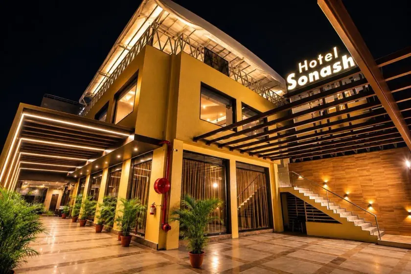 Hotel Sonash by Golden Treat - Image 1