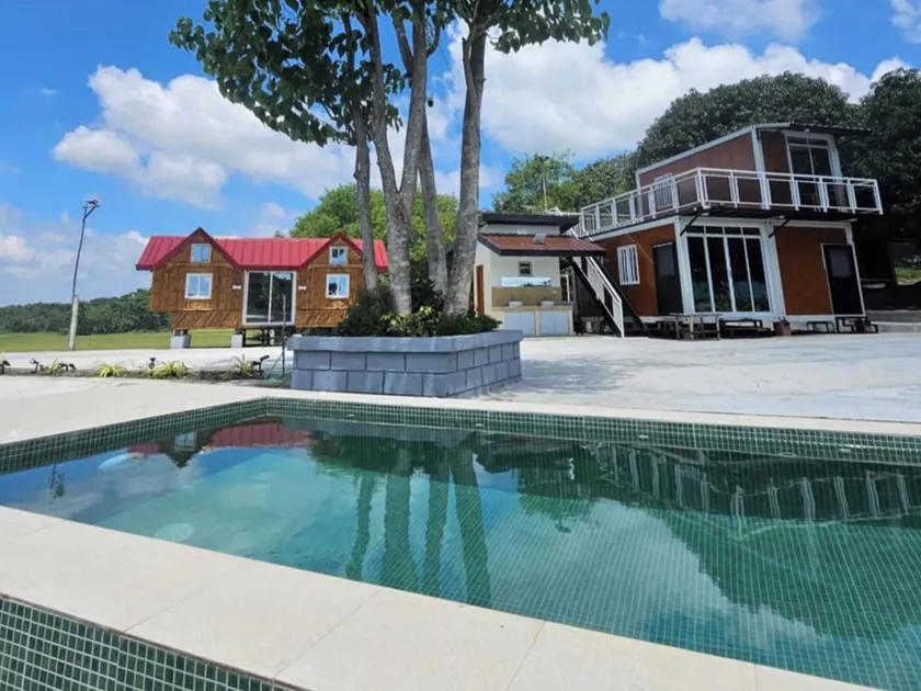 Tres Marias Farmhouse with Pool - Image 1