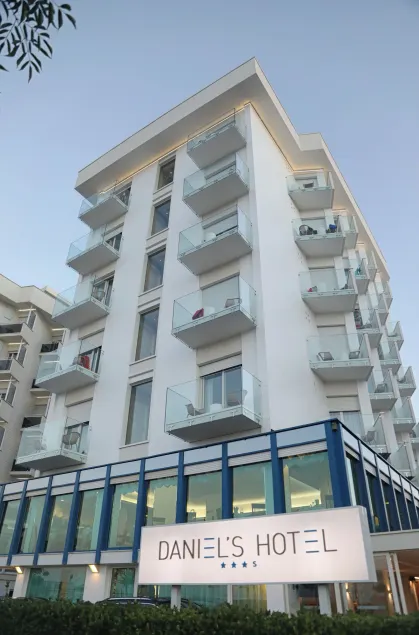 Hotel Daniel's FRONTE MARE - Image 1