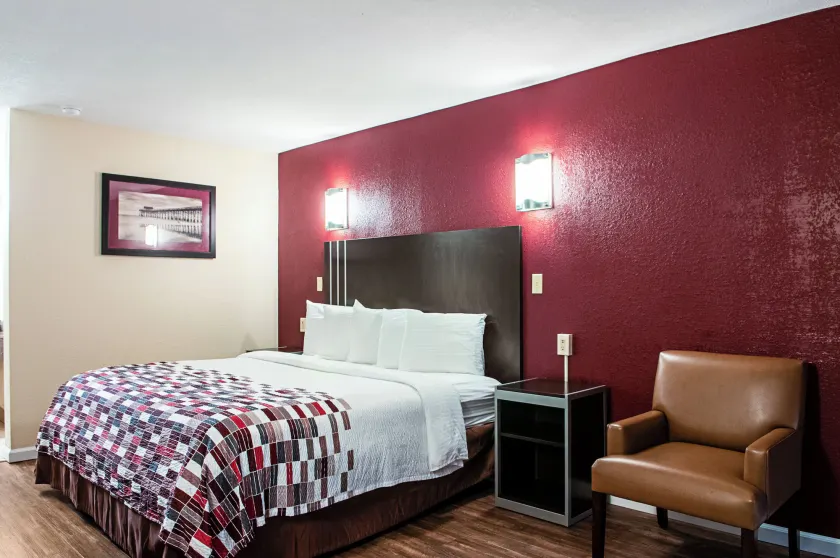 Red Roof Inn Slidell  - Image 1