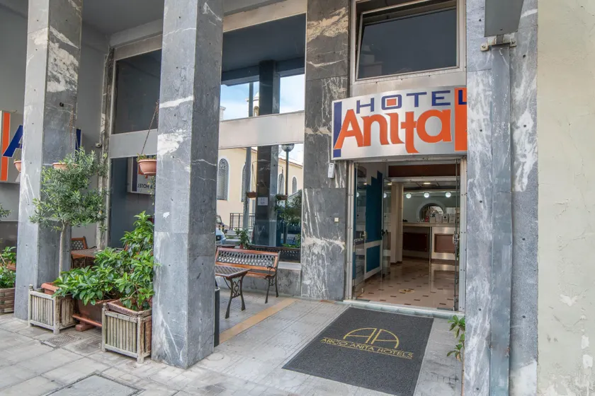 Anita Hotel - Image 1