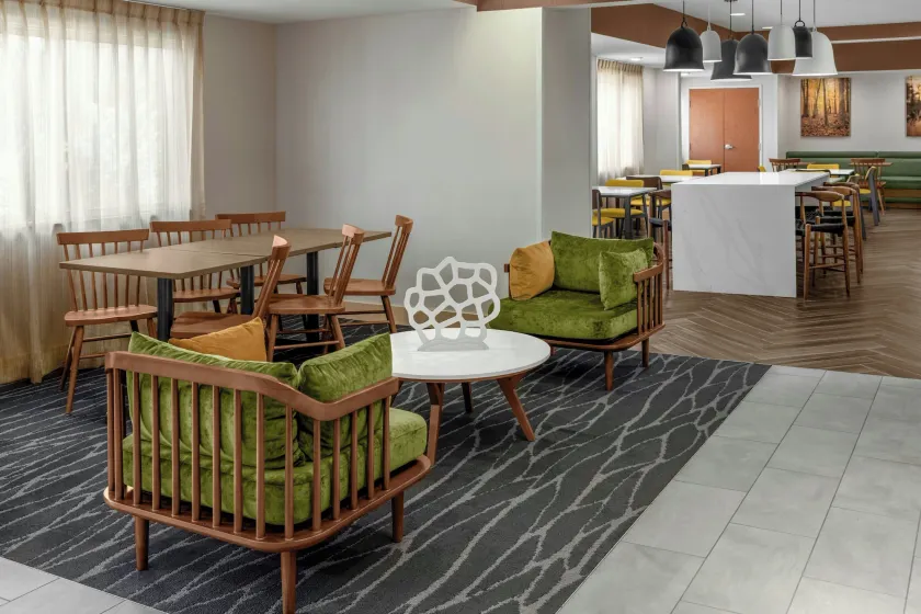 Fairfield Inn & Suites Saginaw - Image 1