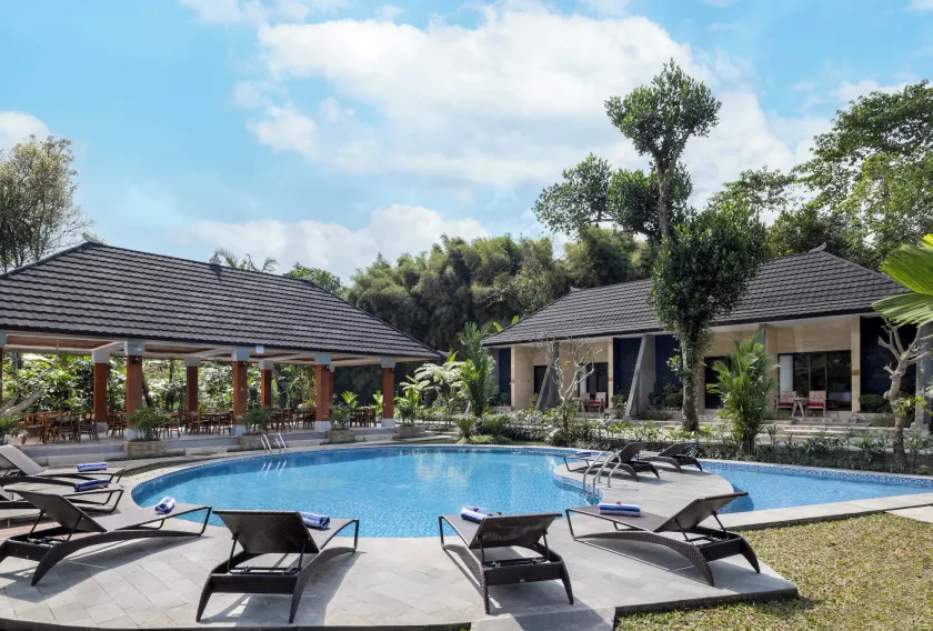 Senetan Villas and Spa Resort - Image 1