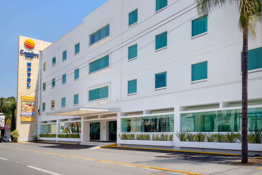 Comfort Inn Morelia - Image 1