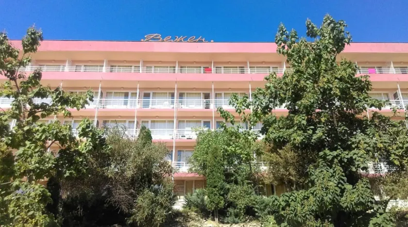 Vezhen Hotel - Image 1