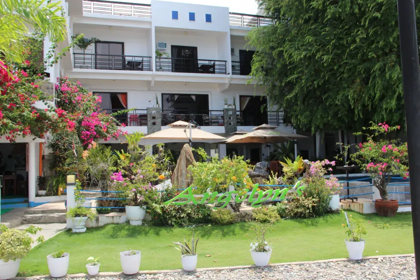 Angelyn's Dive Resort - Image 1