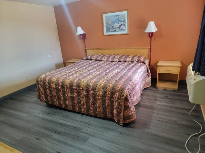 Budget Host Motel Gainesville - Image 1