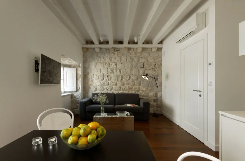 Apartments Eleganca - Image 1