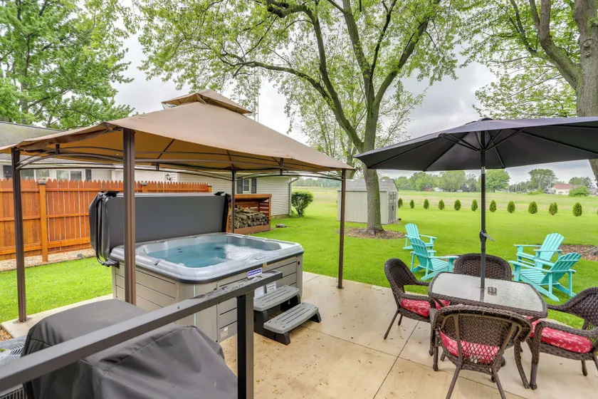 Port Clinton Home: Hot Tub, Steps to Portage River - Image 1