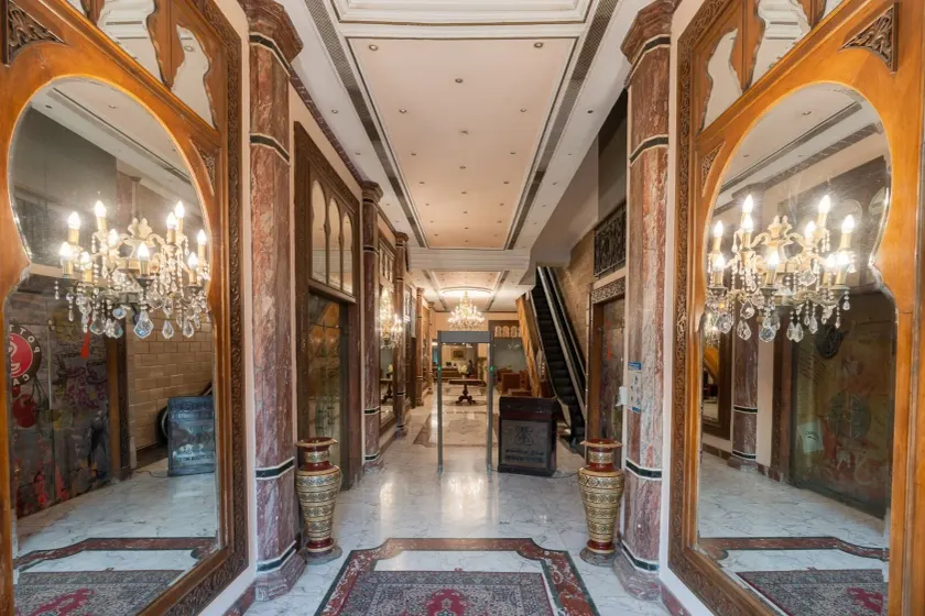 OM KOLTHOOM HOTEL - Image 1