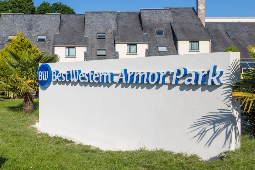 Best Western Armor Park Dinan et Spa - Image 1