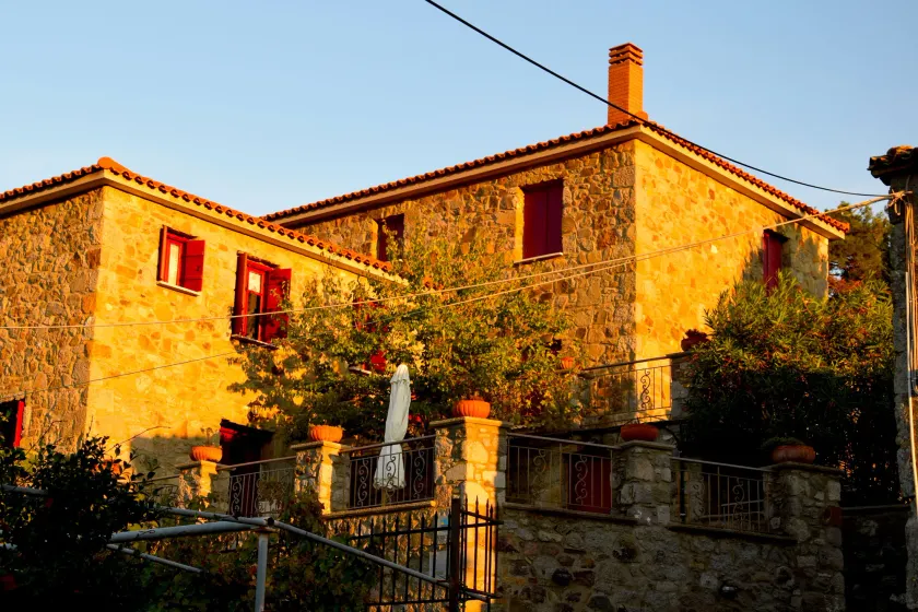 Stonehouses Lemnos - Image 1
