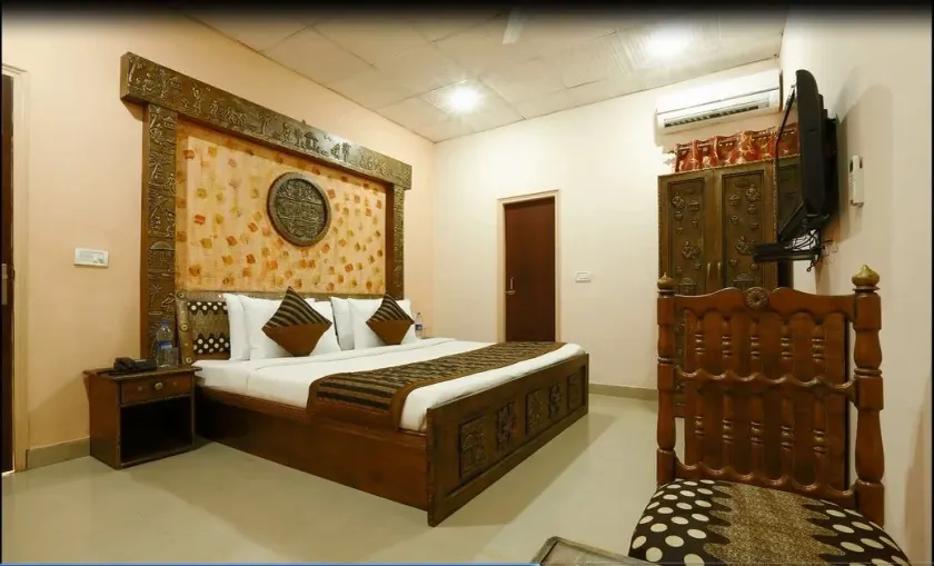 Hotel Green Lotus - Dwarka - Image 1