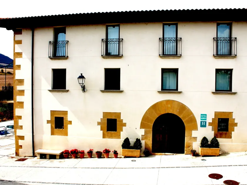 Hotel Agorreta - Image 1