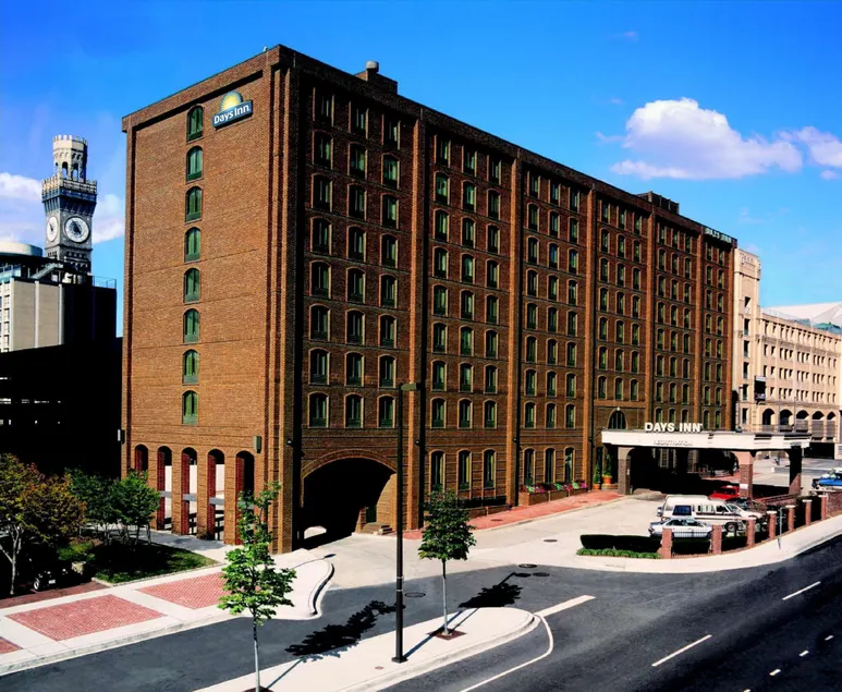 Days Inn by Wyndham Baltimore Inner Harbor - Image 1