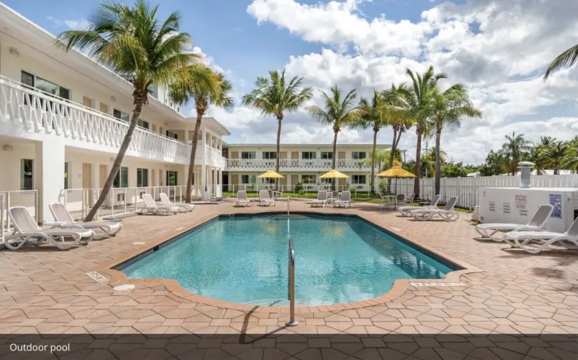 Downtown Hollywood Gardens Inn & Suites - Image 1