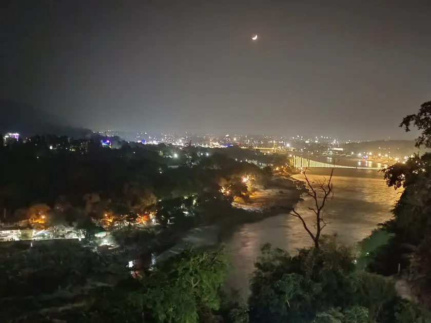 Hotel Ganesha Inn Ganga View - Image 1
