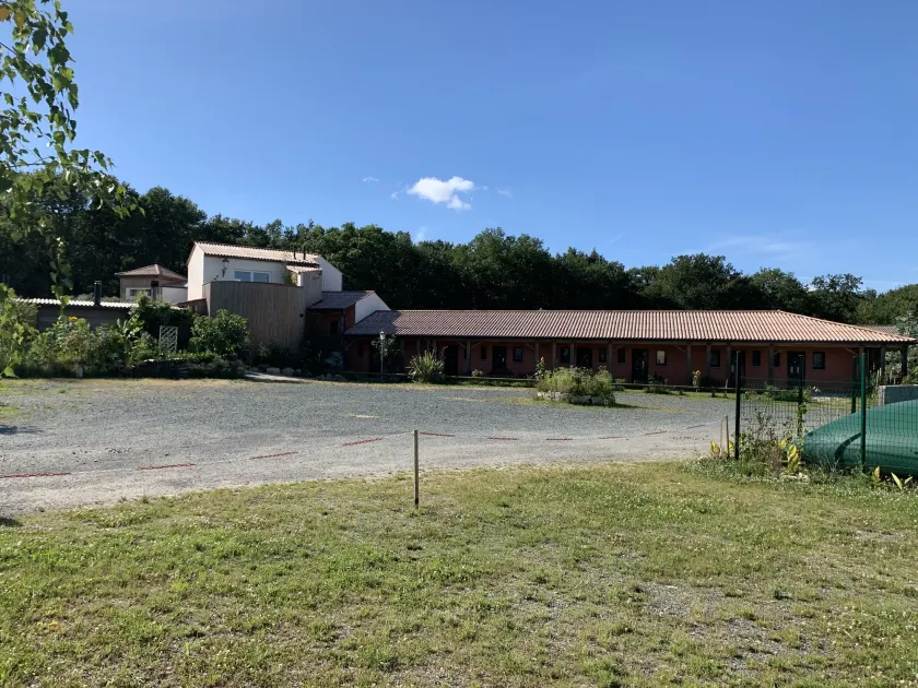 L'Hacienda Villa Verdé - Image 1