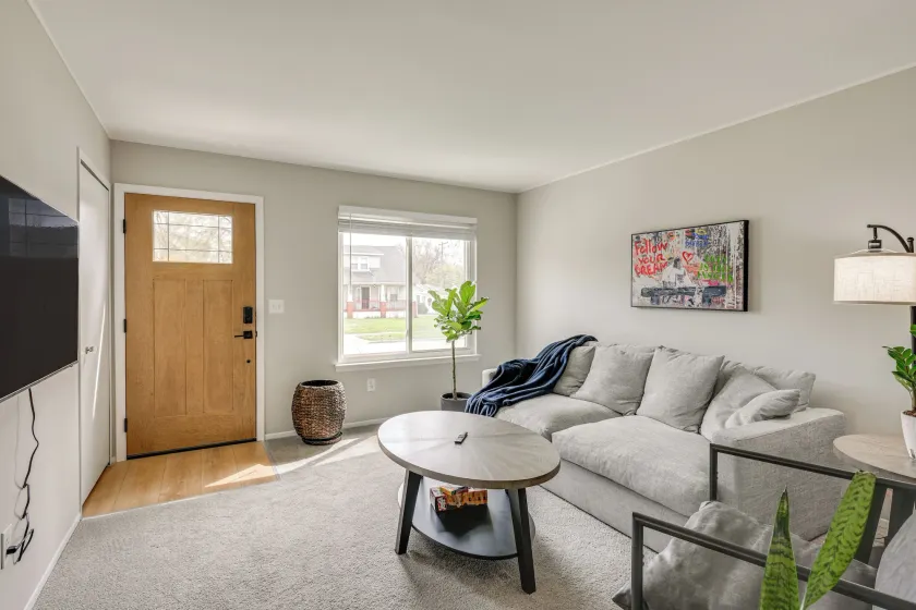 3 Mi to Dtwn Royal Oak: Getaway w/ Fenced Yard! - Image 1
