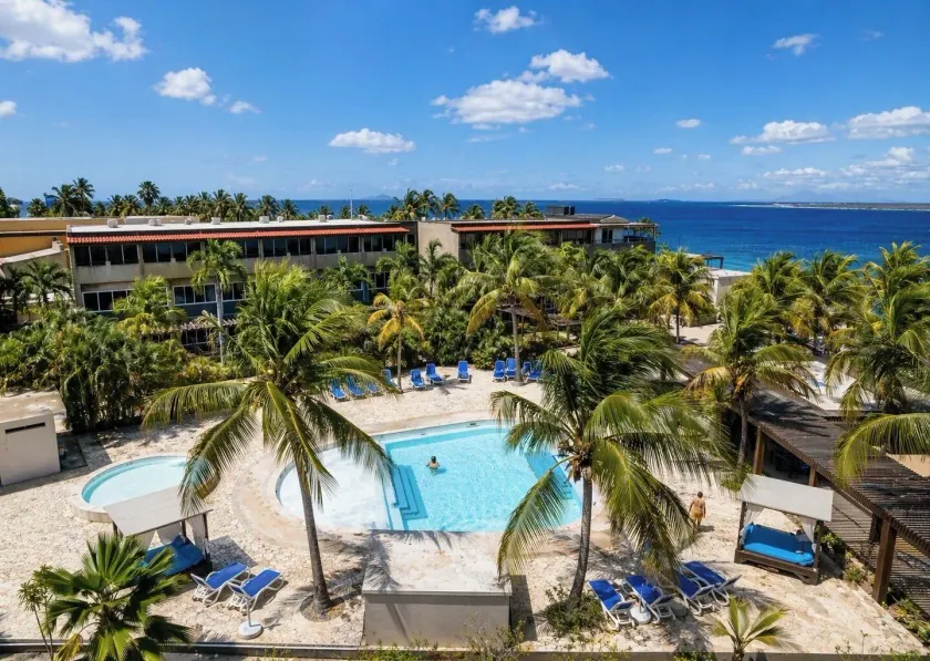 Eden Beach Resort - Bonaire - Image 1