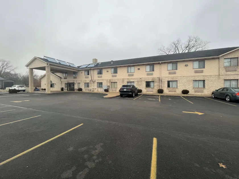Motel 6 Portland, IN - Image 1