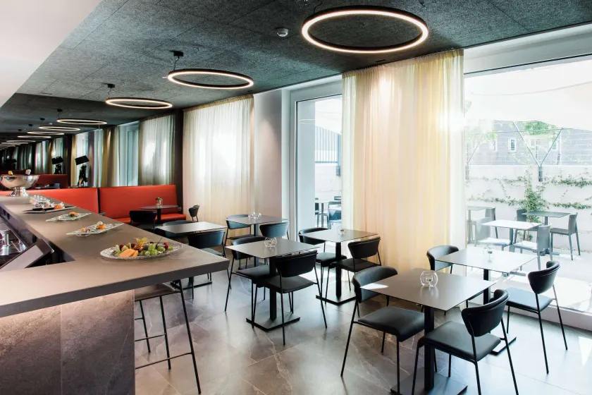 Amedia Hotel Milan, Trademark Collection by Wyndham - Image 1