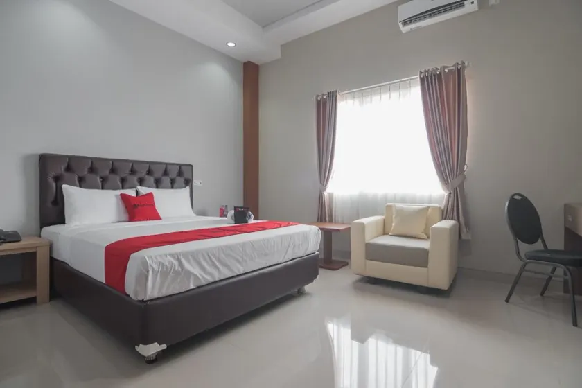 RedDoorz near Islamic Center Samarinda - Image 1