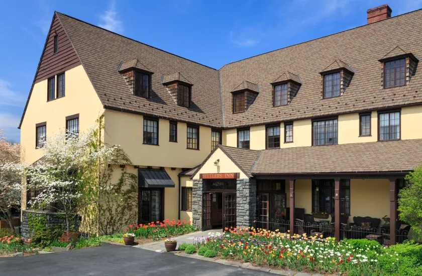 Settlers Inn - Image 1