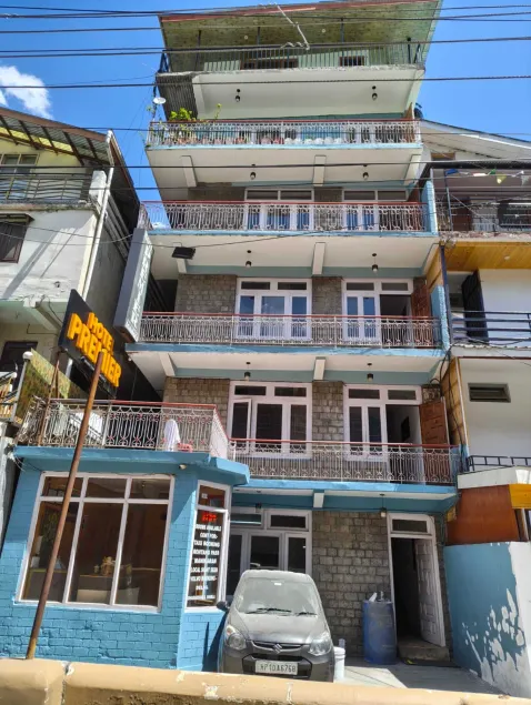 Hotel Premier - Image 1