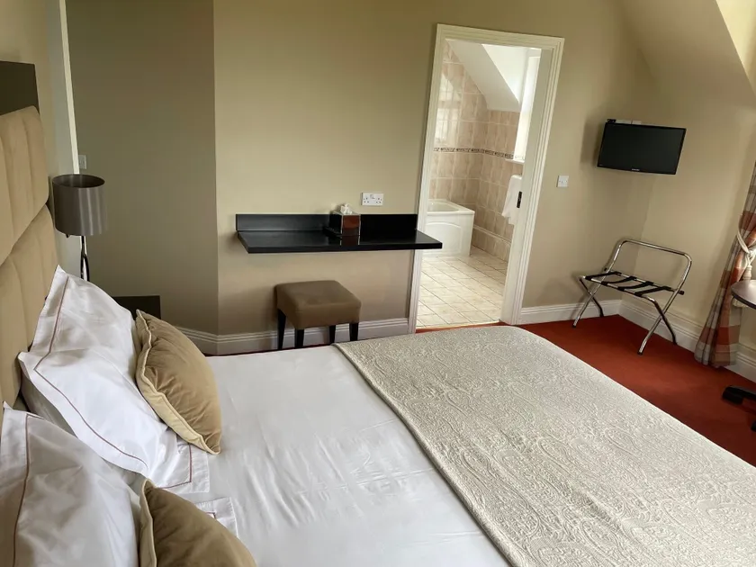 Keanes of Curraheen, Bar, Restaurant & Accommodation - Room
