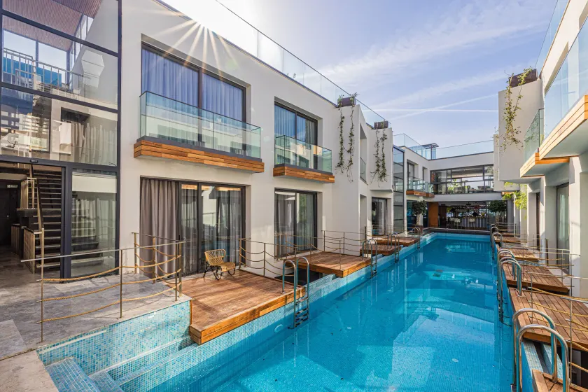Gözegir Hotel - Image 1