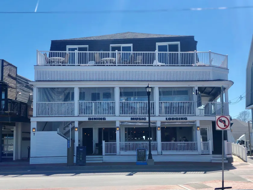 Inn on the Blues - Image 1