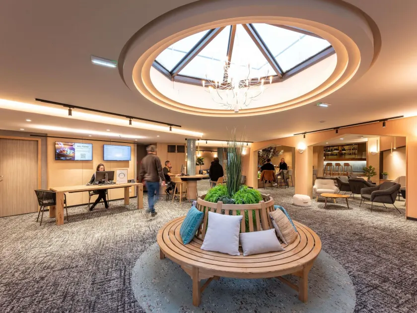 Novotel Macon Nord - Porte de Bourgogne - Image 1
