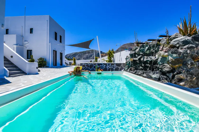 Sun Springs Suites - Image 1