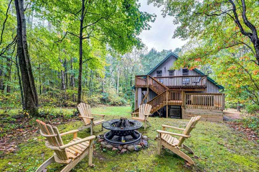 Hot Tub Haven 10 Mi to Hocking Hills State Park! - Image 1