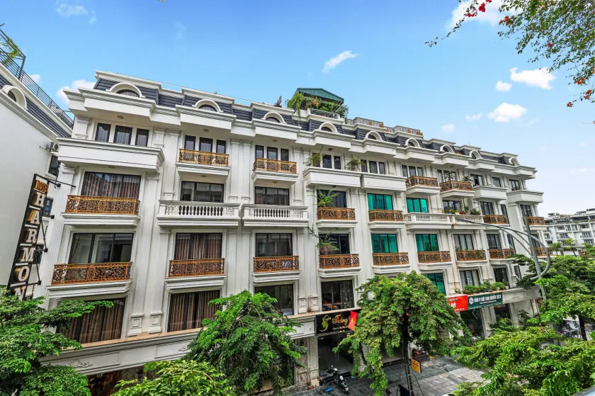 Harmony HaLong Hotel - Image 1
