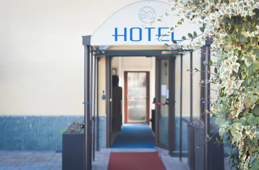 La Boheme SMART Hotel - Image 1