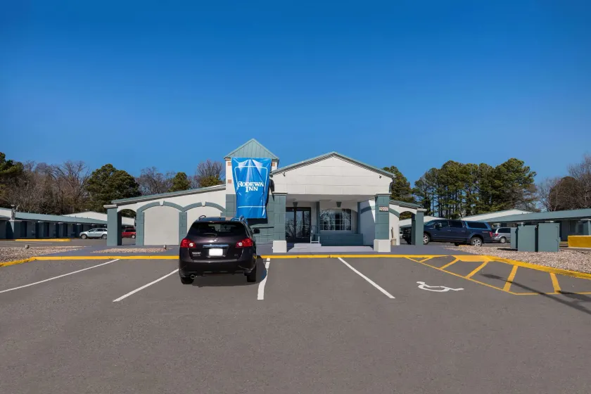 Rodeway Inn Charlotte Airport Area - Image 1