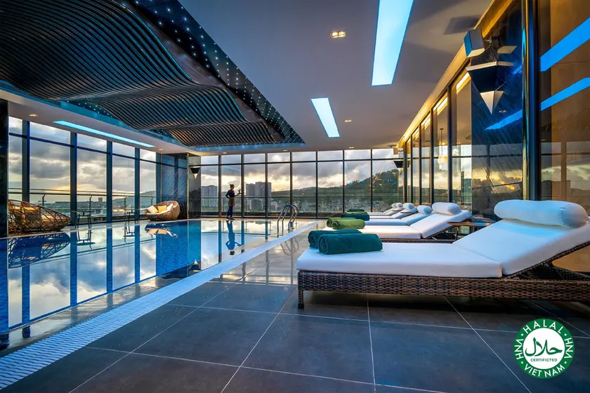 DeLaSea Ha Long Hotel - Modern Bayview Escape - Image 1