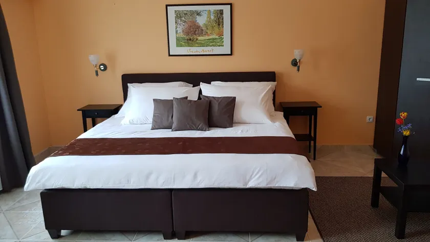 Joy Guesthouse - Image 1