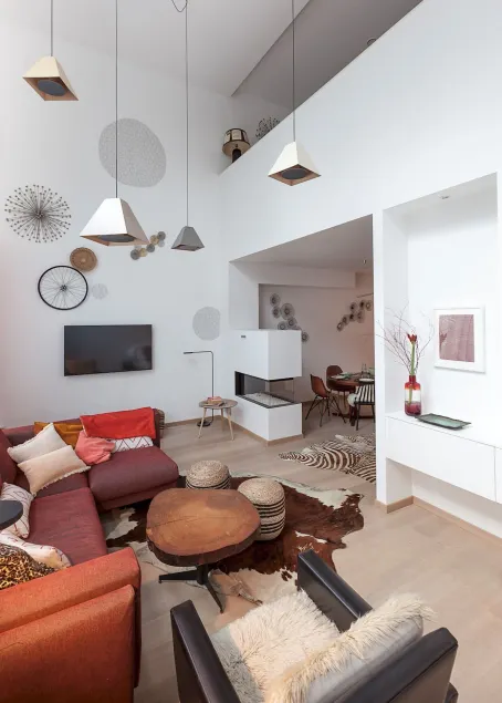 Unit 3 - Modern Smart Home Triplex Private Garden & Parking - Image 1