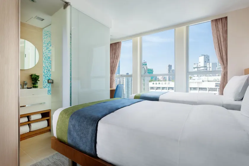 Summit View Kowloon - Image 1