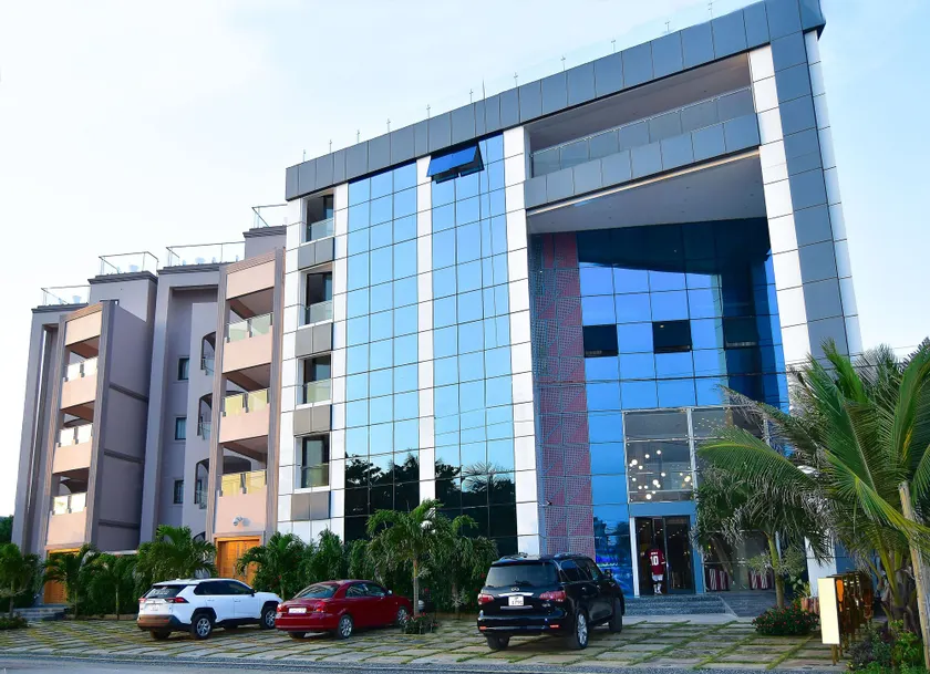 El Doria Hotel - Image 1