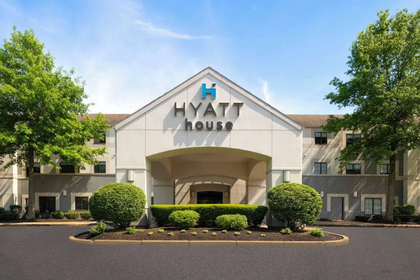 HYATT house Boston/Burlington - Image 1