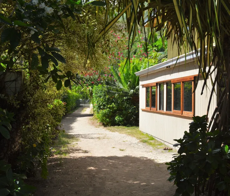 Fare Maheata - Interior entrance