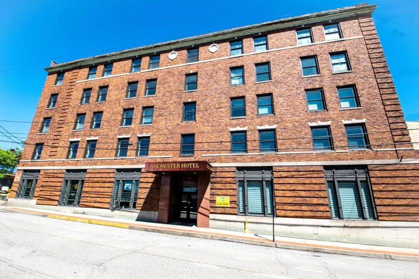 Rochester Hotel - Image 1