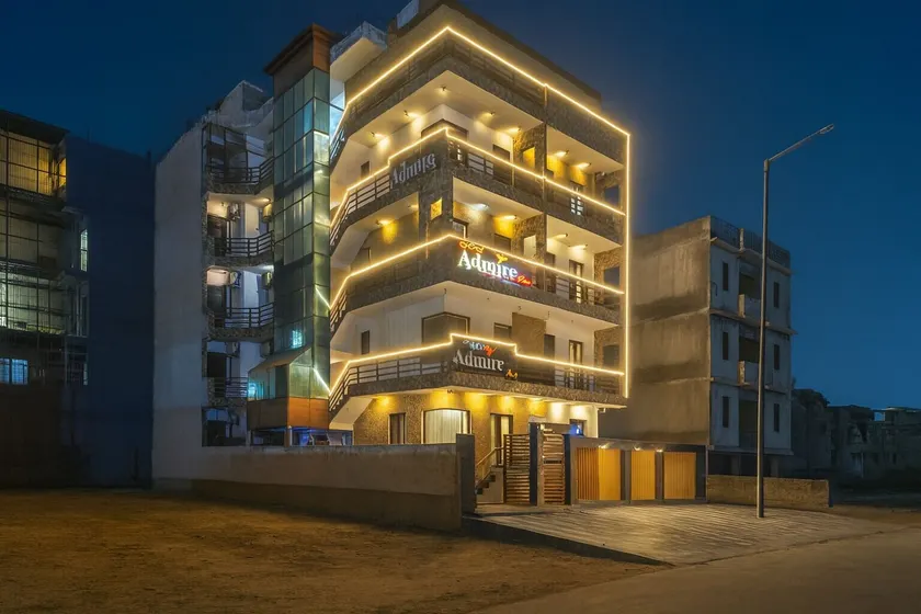 Hotel Admire Inn Sec - 44 By ASPL - Image 1