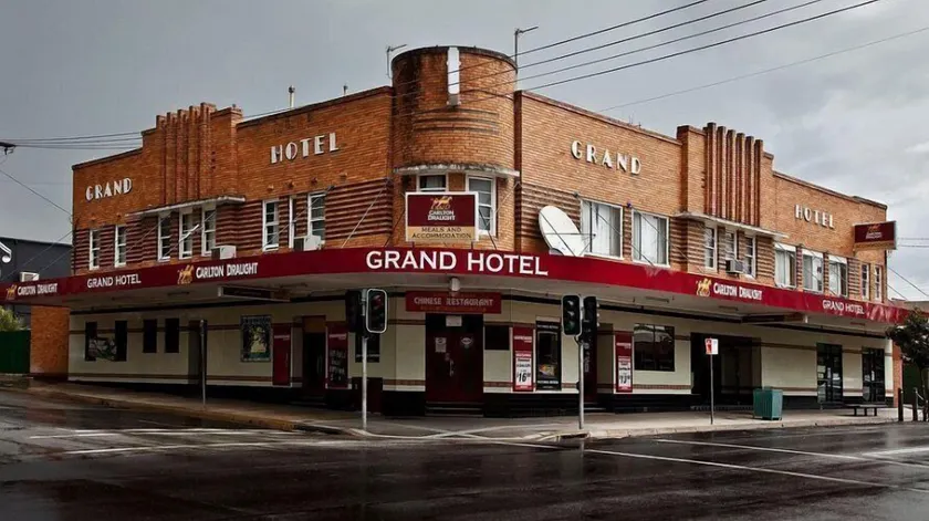 Bega Grand Hotel - Image 1
