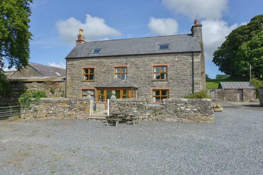 Haye Barton Farm - Image 1